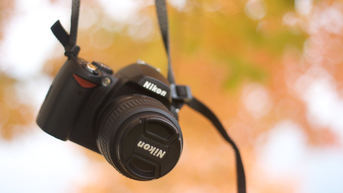 Nikon appareil photo // Source : Conner Downey Nikon appareil photo // Source : Conner Downey