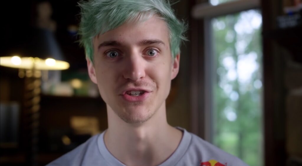 Le streameur Ninja est sponsorisé par Red Bull // Source : YouTube/Red Bull Gaming