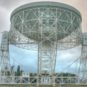 Le télescope Lovell. // Source : Wikimedia/CC/Mike Peel; Jodrell Bank Centre for Astrophysics, University of Manchester (photo recadrée) Le télescope Lovell. // Source : Wikimedia/CC/Mike Peel; Jodrell Bank Centre for Astrophysics, University of Manchester (photo recadrée)