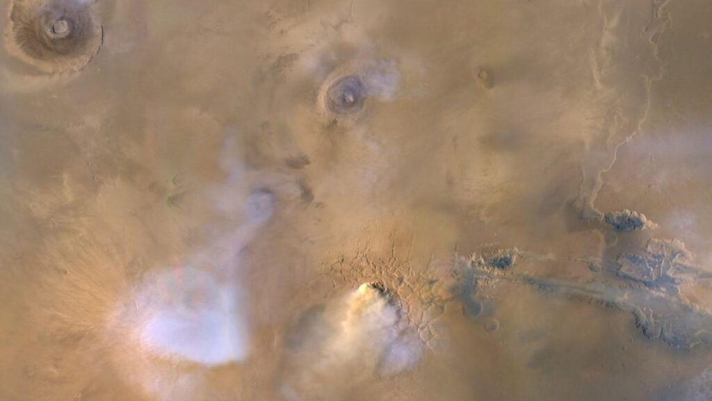 Tempête de poussière sur Mars. // Source : NASA/JPL-Caltech/MSSS (photo recadrée) Tempête de poussière sur Mars. // Source : NASA/JPL-Caltech/MSSS (photo recadrée)