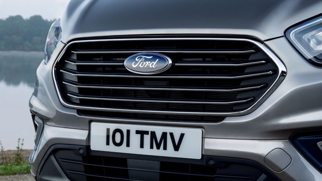 Ford Tourneo Custom // Source : Ford Ford Tourneo Custom // Source : Ford