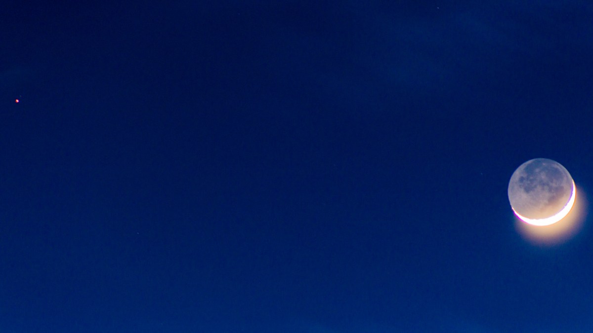 La Lune et Mars. // Source : Flickr/CC/Joseph Gruber (photo recadrée) La Lune et Mars. // Source : Flickr/CC/Joseph Gruber (photo recadrée)