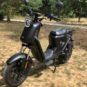 Le scooter électrique Niu UQI GT (Pro) // Source : Marie Turcan pour Vroom/Numerama Le scooter électrique Niu UQI GT (Pro) // Source : Marie Turcan pour Vroom/Numerama