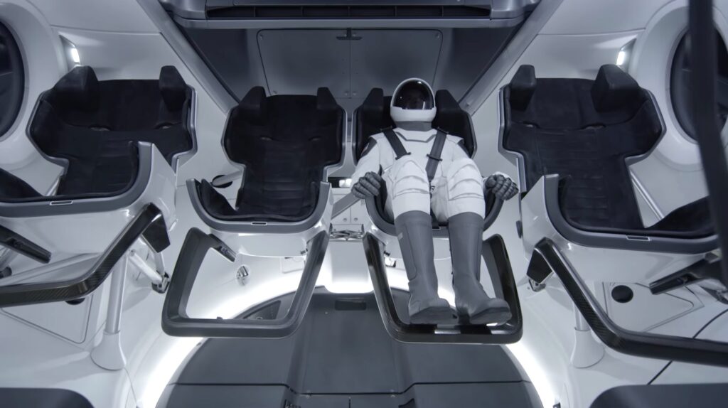 Le Space Suit de SpaceX // Source : YouTube/SpaceX Le Space Suit de SpaceX // Source : YouTube/SpaceX