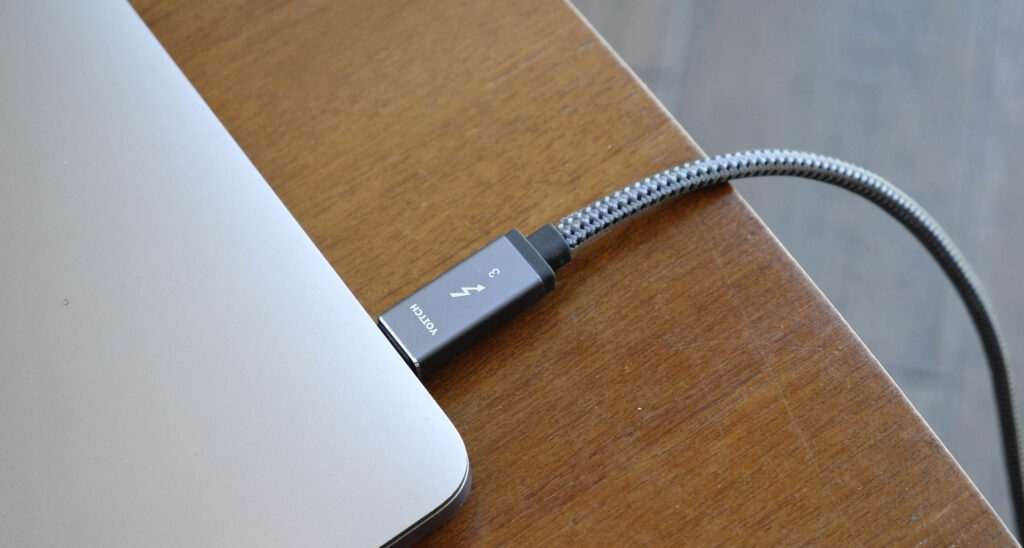 Thunderbolt 3 Thunderbolt 3