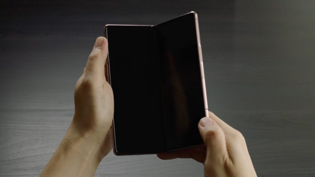 Samsung Galaxy Z Fold 2 // Source : Samsung Samsung Galaxy Z Fold 2 // Source : Samsung