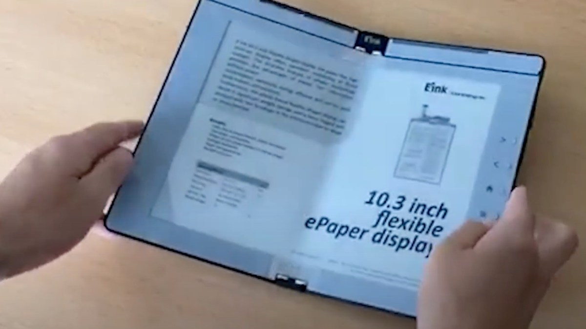 Prototype de e-reader pliable par E INK // Source : YouTube Good eReader Prototype de e-reader pliable par E INK // Source : YouTube Good eReader