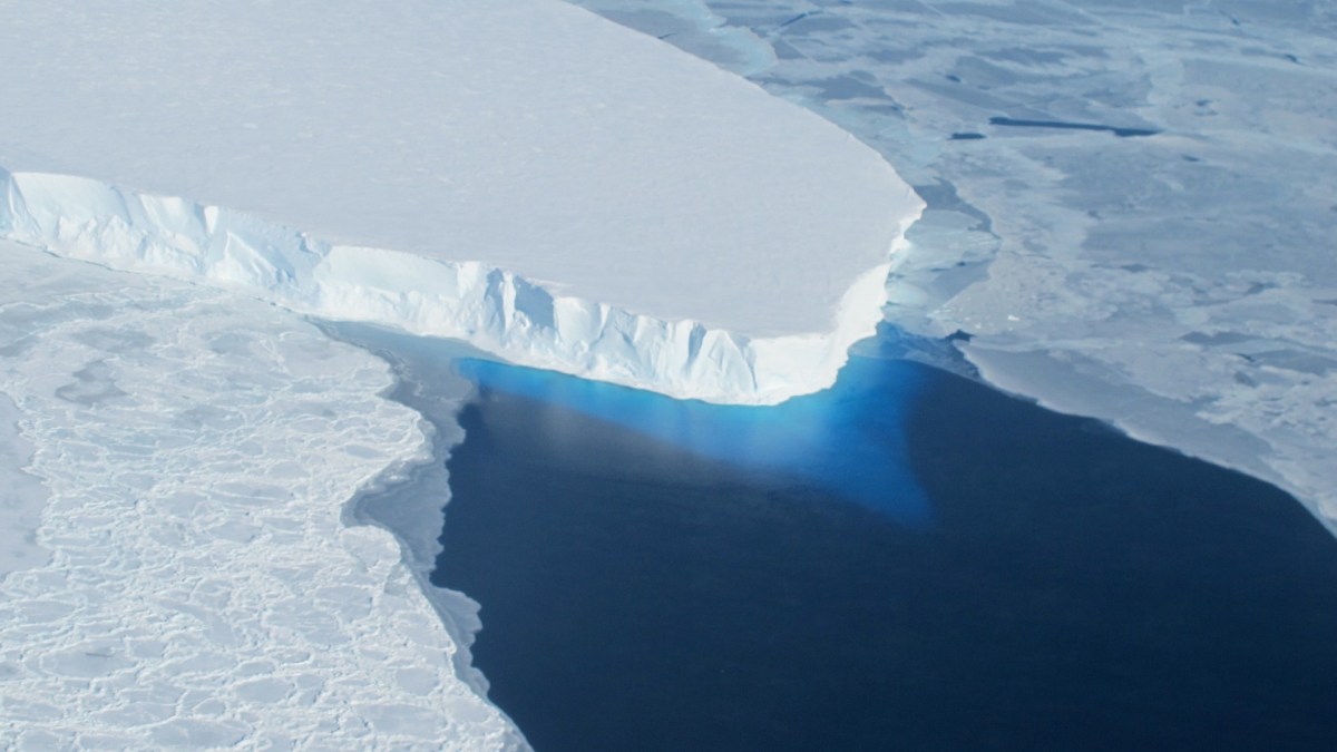Un glacier. // Source : Nasa Un glacier. // Source : Nasa