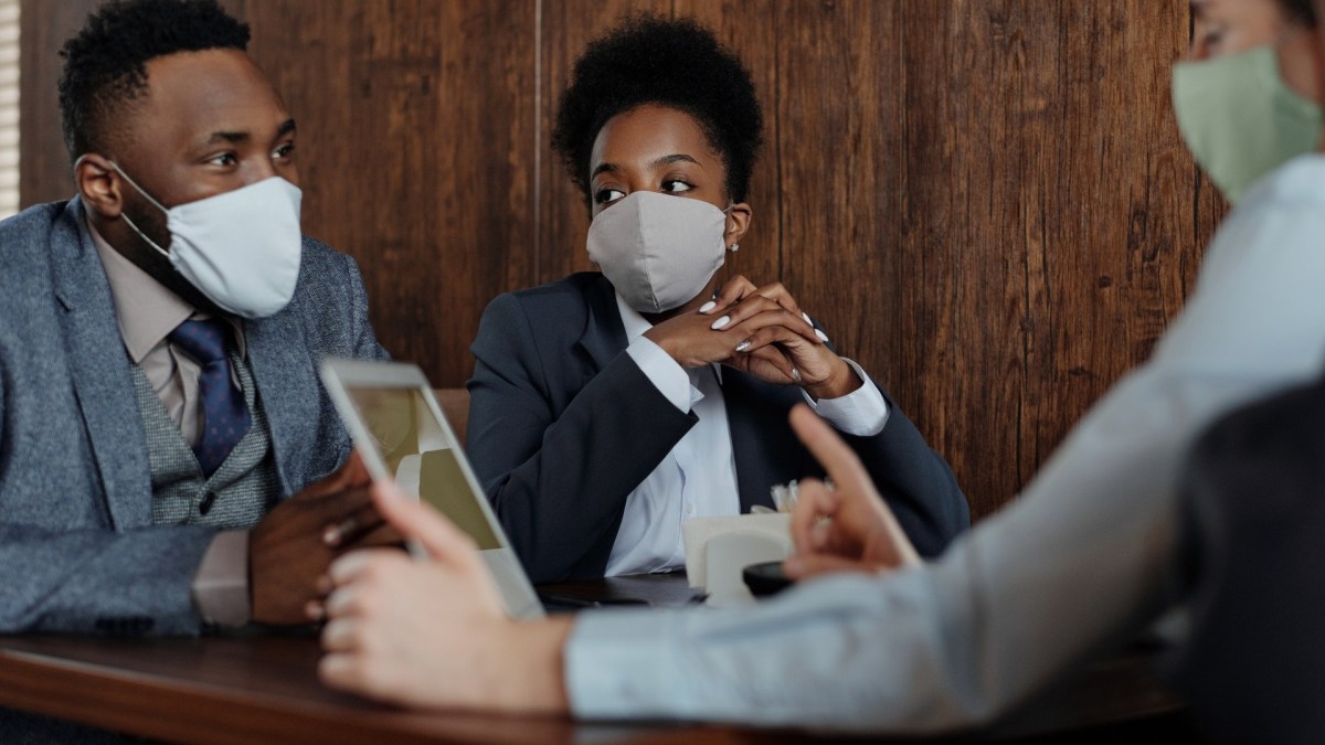 Masque en entreprise, Covid-19, coronavirus. // Source : Pexel Masque en entreprise, Covid-19, coronavirus. // Source : Pexel