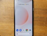 Le Pixel 4a // Source : Louise Audry pour Numerama Le Pixel 4a // Source : Louise Audry pour Numerama
