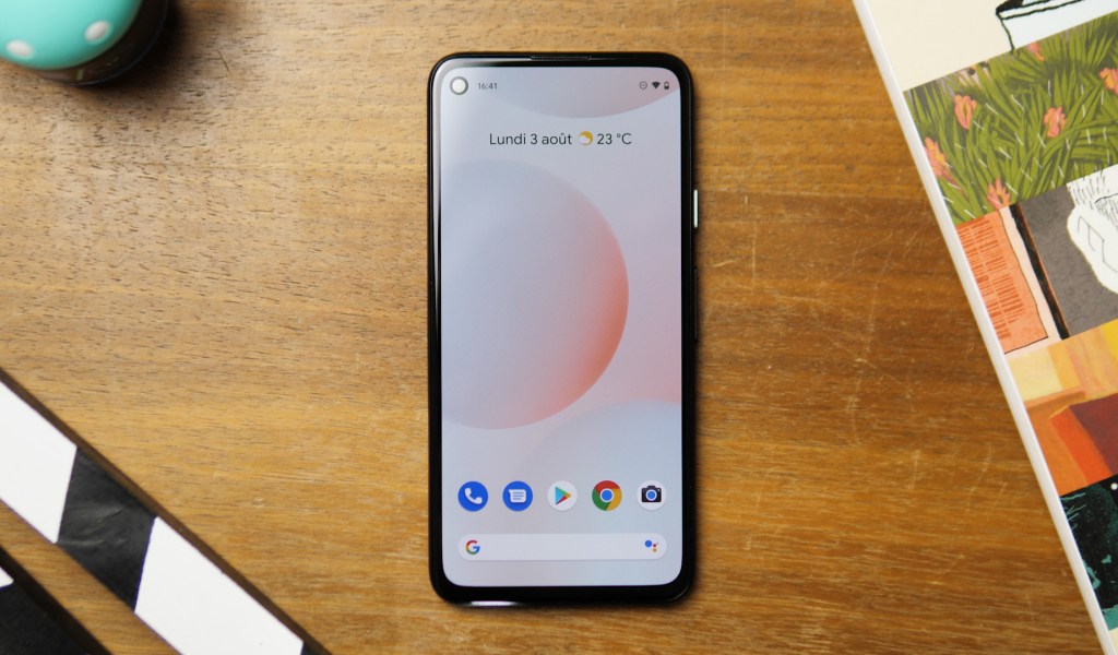 Le Pixel 4a // Source : Louise Audry pour Numerama Le Pixel 4a // Source : Louise Audry pour Numerama