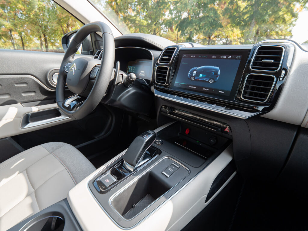 Citroen C5 Aircross hybrid habitacle