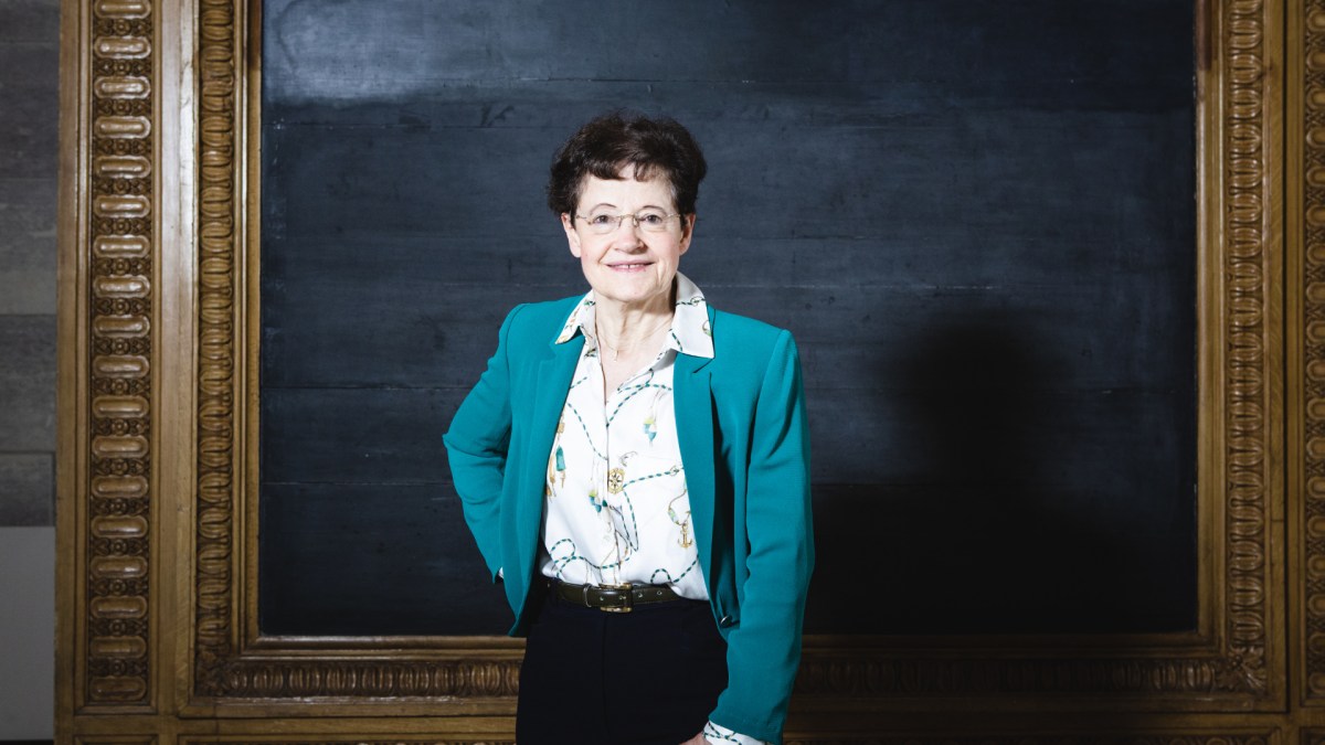 Françoise Combes. // Source : Frédérique PLAS / LERMA / CNRS Photothèque Françoise Combes. // Source : Frédérique PLAS / LERMA / CNRS Photothèque