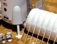 Représentation d'un habitat humain sur Mars. // Source : Flickr/CC/Nasa Johnson (photo recadrée)