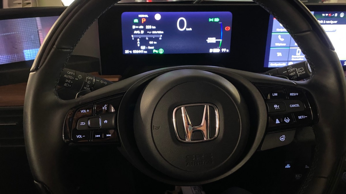 Le volant de la Honda e Le volant de la Honda e