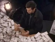 Toujours plus d'argent pour les criminels. // Source : Rançon, Imagine Entertainment