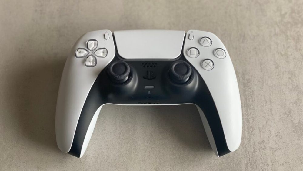 Manette DualSense de la PS5 // Source : Maxime Claudel pour Numerama Manette DualSense de la PS5 // Source : Maxime Claudel pour Numerama