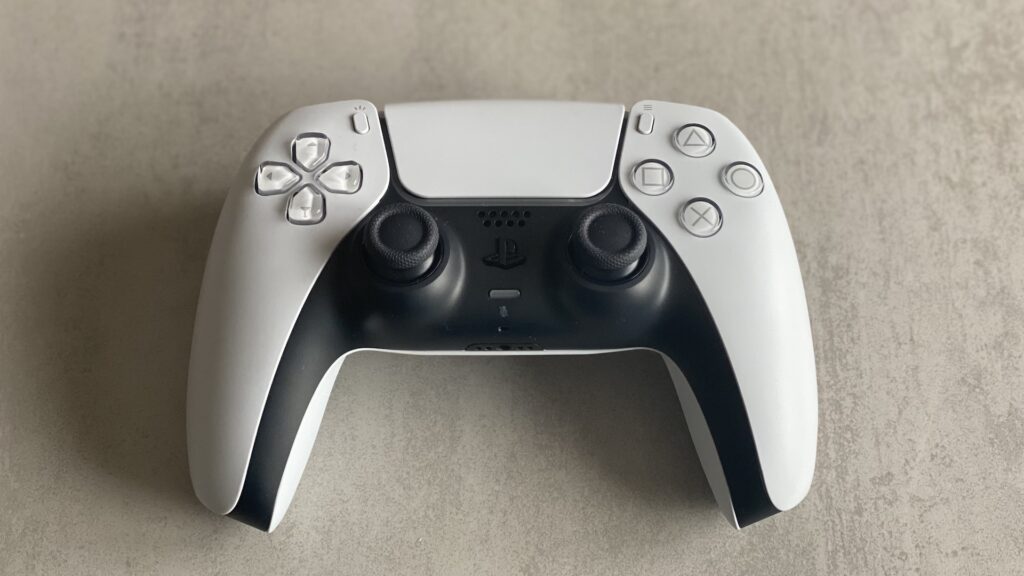 Manette DualSense de la PS5 // Source : Maxime Claudel pour Numerama Manette DualSense de la PS5 // Source : Maxime Claudel pour Numerama