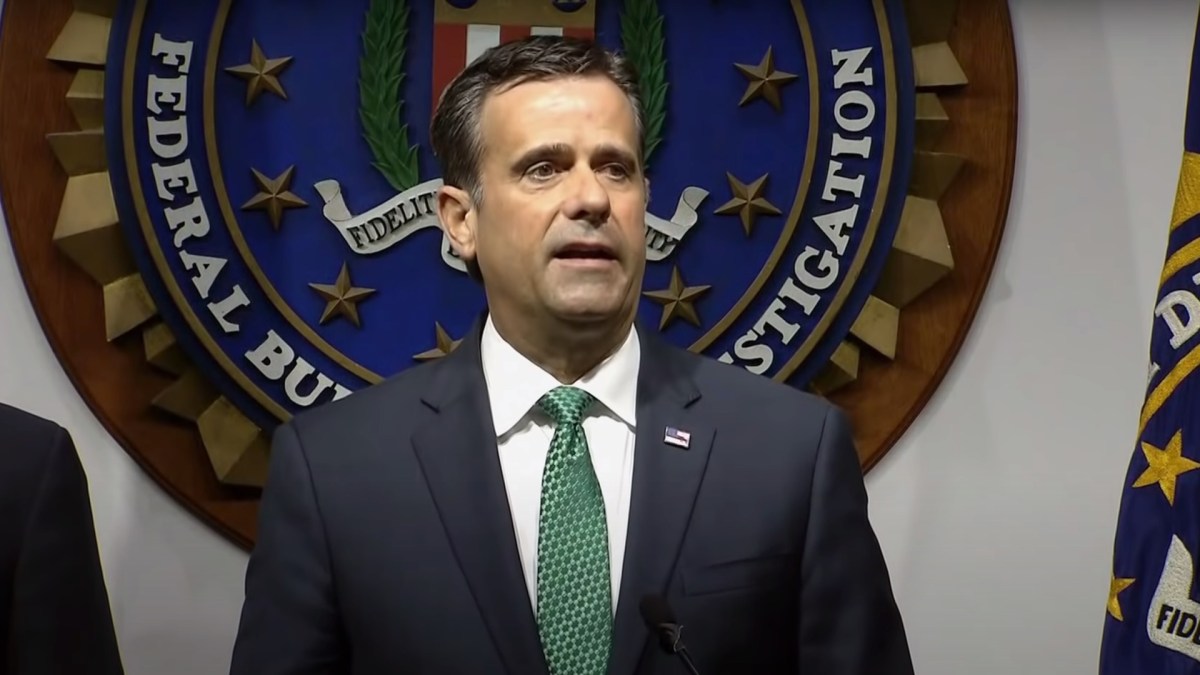 John Ratcliffe, le chef du renseignement américain. // Source : YouTube / The Hill John Ratcliffe, le chef du renseignement américain. // Source : YouTube / The Hill