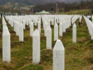 Tombes des victimes du massacre de Srebrenica (survenu en juillet 1995). // Source : Michael Büker