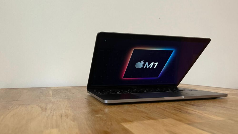 Le MacBook Pro M1 // Source : Julien Cadot pour Numerama Le MacBook Pro M1 // Source : Julien Cadot pour Numerama