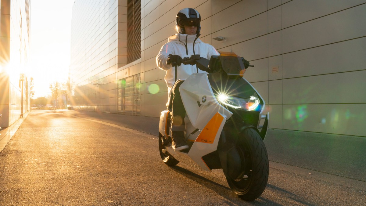 BMW Motorrad Definition CE 04 // Source : BMW BMW Motorrad Definition CE 04 // Source : BMW