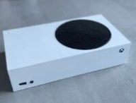La Xbox Series X quand elle est couchée // Source : Maxime Claudel pour Numerama
