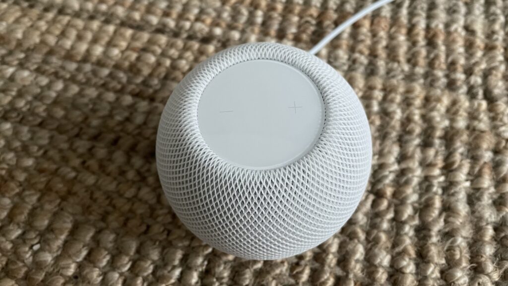 La surface tactile du HomePod mini // Source : Maxime Claudel pour Numerama