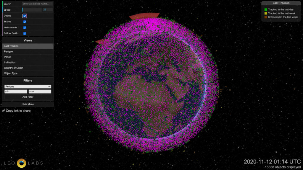 Les débris spatiaux sont représentés en rose. // Source : Capture d'écran le 13 novembre 2020 Les débris spatiaux sont représentés en rose. // Source : Capture d'écran le 13 novembre 2020