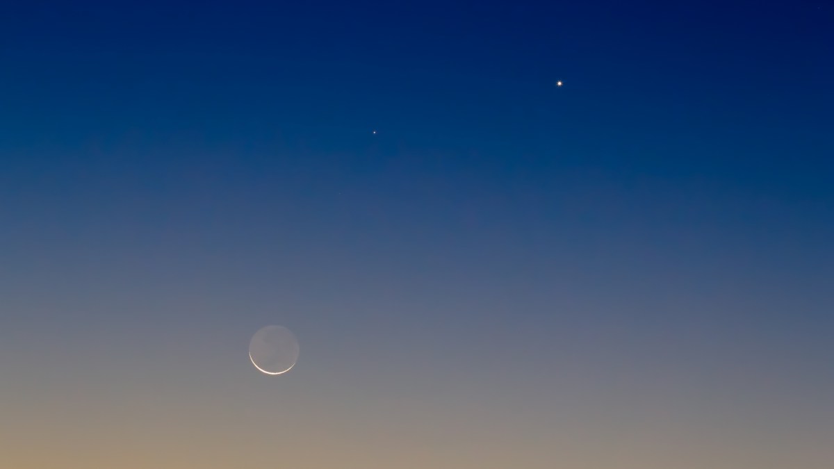 Lune, Mercure et Vénus. // Source : Flickr/CC/Luis Argerich (photo recadrée) Lune, Mercure et Vénus. // Source : Flickr/CC/Luis Argerich (photo recadrée)