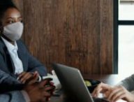 Les masques permettent de freiner la propagation du coronavirus. // Source : Pexels