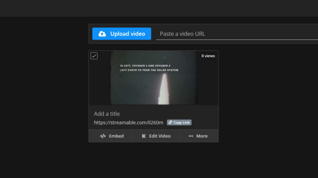 Une fois l’extrait généré selon vos exigences, une nouvelle page s’affiche avec la vidéo et les différentes options que Streamable met à votre disposition. // Source : Capture d'écran Streamable Une fois l’extrait généré selon vos exigences, une nouvelle page s’affiche avec la vidéo et les différentes options que Streamable met à votre disposition. // Source : Capture d'écran Streamable