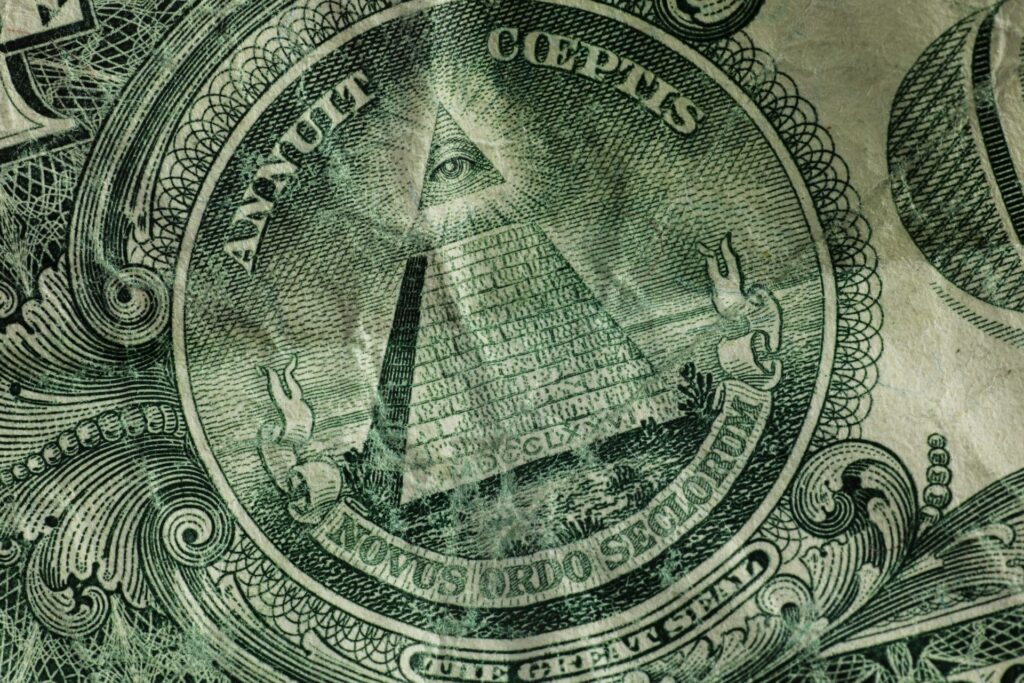 Les illuminati sont partout // Source : Thought Catalog / Unsplash