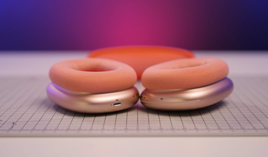 AirPods Max // Source : Louise Audry pour Numerama AirPods Max // Source : Louise Audry pour Numerama