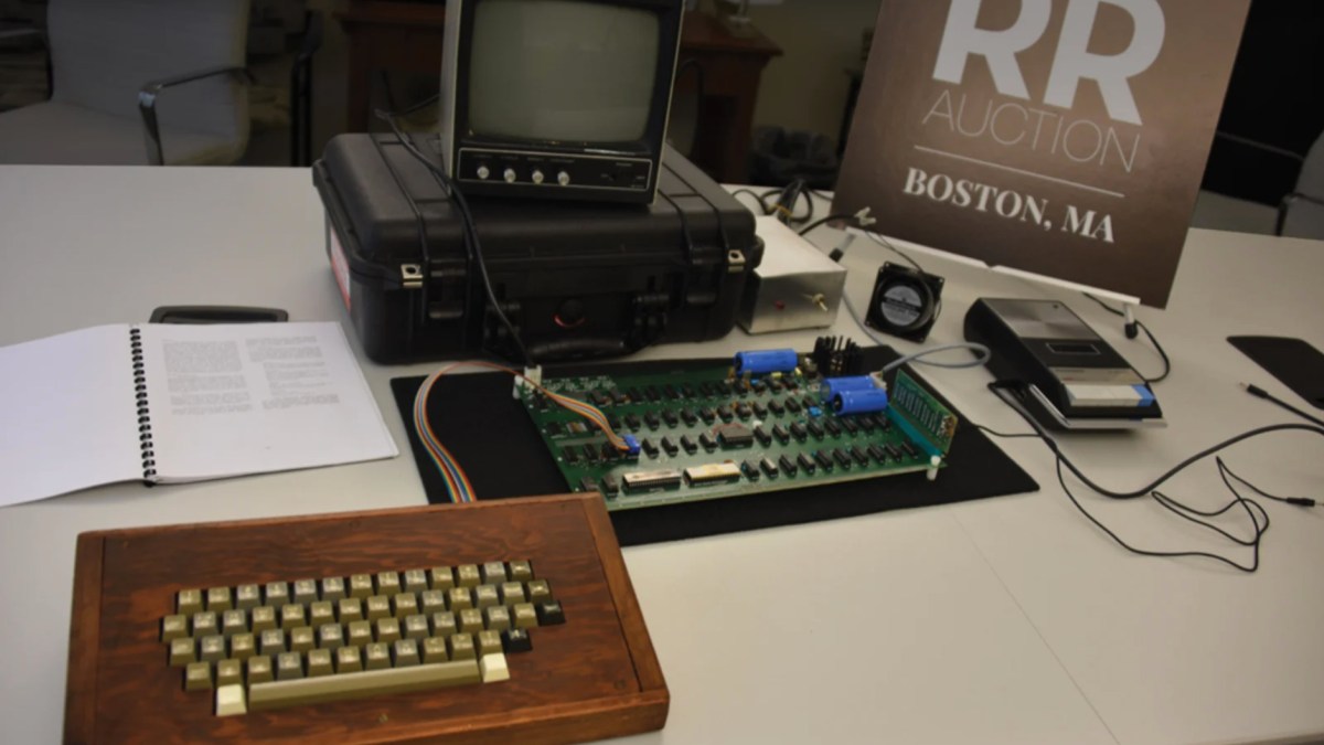 Un Apple 1, le premier ordinateur d'Apple // Source : RR Auction Un Apple 1, le premier ordinateur d'Apple // Source : RR Auction