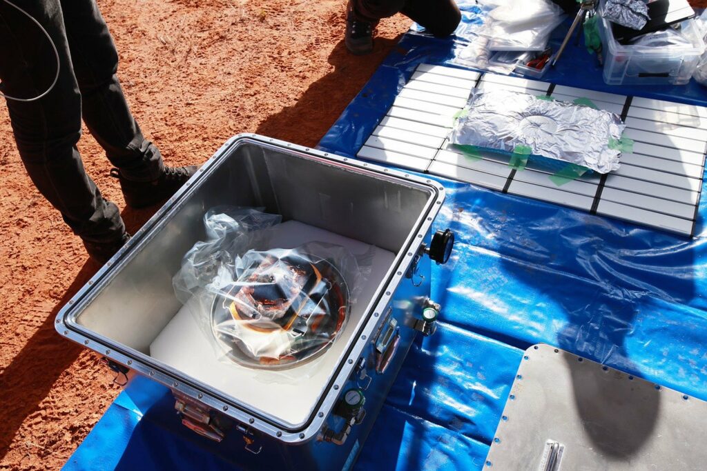 La récupération des échantillones d'Hayabusa 2 // Source : JAXA La récupération des échantillones d'Hayabusa 2 // Source : JAXA