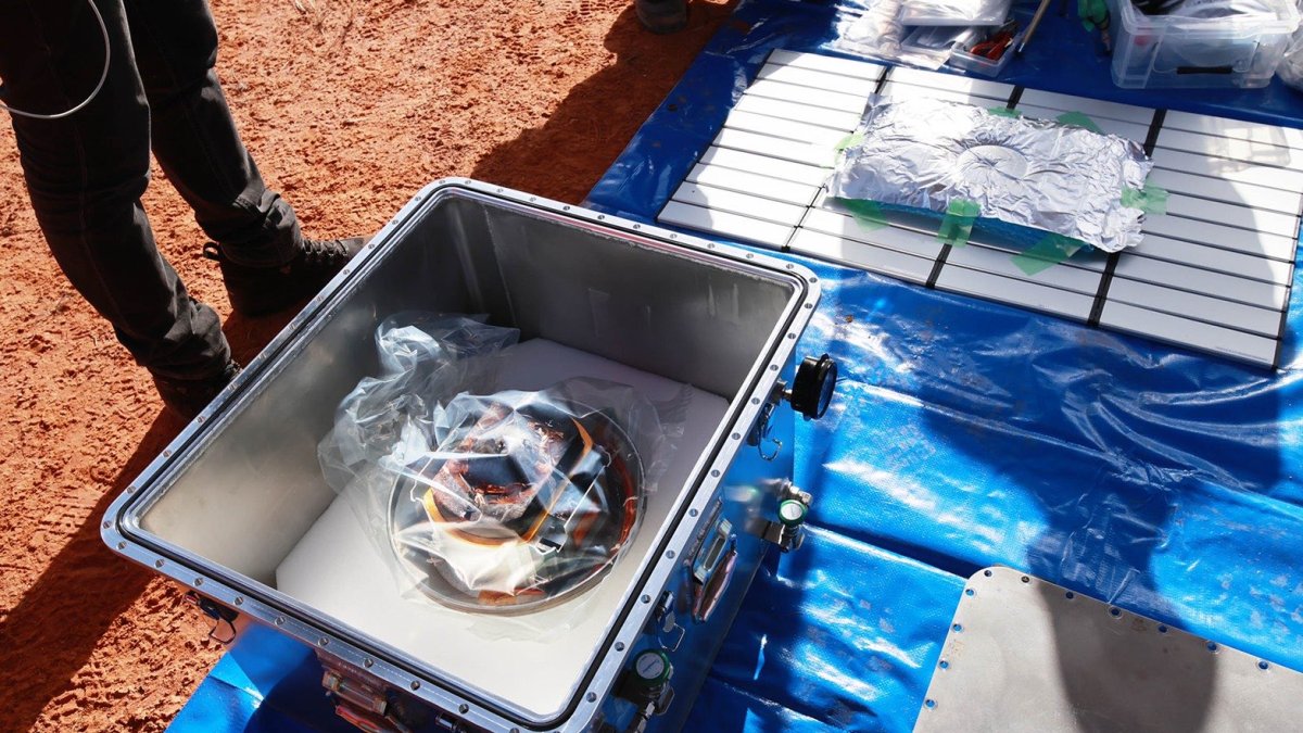 La récupération des échantillones d'Hayabusa 2 // Source : JAXA La récupération des échantillones d'Hayabusa 2 // Source : JAXA