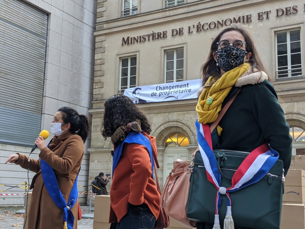 Leila Chaibi, Manon Aubry et Emmanuelle Pierre-Marie, le 4/12/20 à Paris // Source : Aurore Gayte pour Numerama Leila Chaibi, Manon Aubry et Emmanuelle Pierre-Marie, le 4/12/20 à Paris // Source : Aurore Gayte pour Numerama