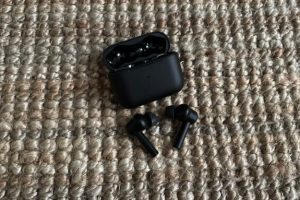 Les écouteurs Razer Hammerhead Pro // Source : Maxime Claudel pour Numerama