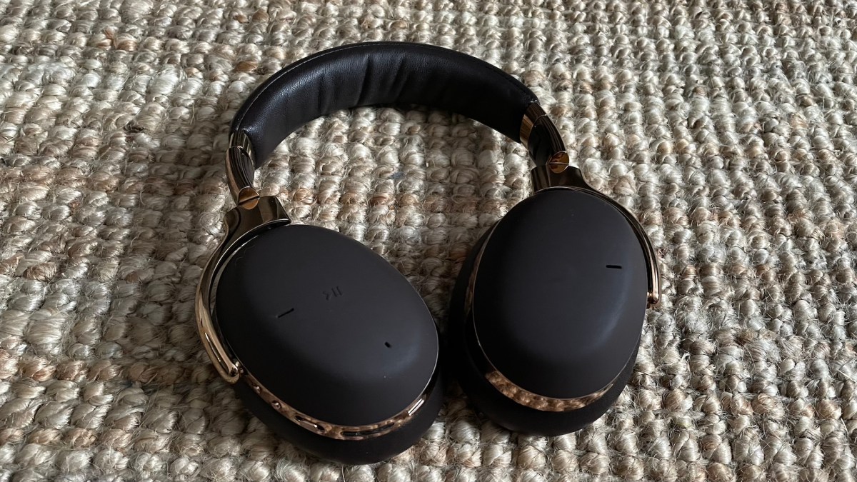 Casque Montblanc MB 01 // Source : Maxime Claudel pour Numerama Casque Montblanc MB 01 // Source : Maxime Claudel pour Numerama