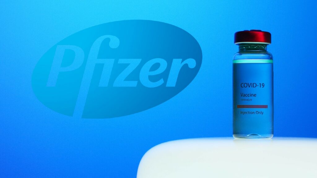 Source : Pfizer/Pexels/Montage Source : Pfizer/Pexels/Montage