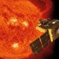 Vue d'artiste de SoHO. // Source : Spacecraft: ESA/ATG medialab; Sun: ESA/NASA SOHO, CC BY-SA 3.0 IGO Vue d'artiste de SoHO. // Source : Spacecraft: ESA/ATG medialab; Sun: ESA/NASA SOHO, CC BY-SA 3.0 IGO