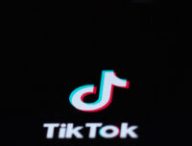 TikTok c'est bien, vous devriez essayer. // Source : Solen Feyissa