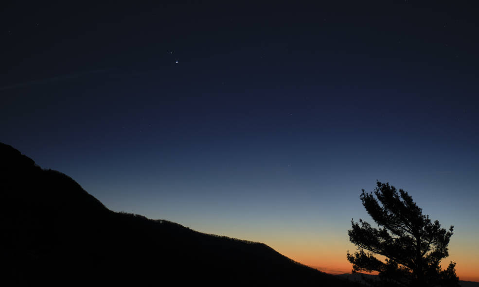 La Grande conjonction entre Jupiter et Saturne, le 21 décembre 2020 // Source : Nasa / Tumblr La Grande conjonction entre Jupiter et Saturne, le 21 décembre 2020 // Source : Nasa / Tumblr