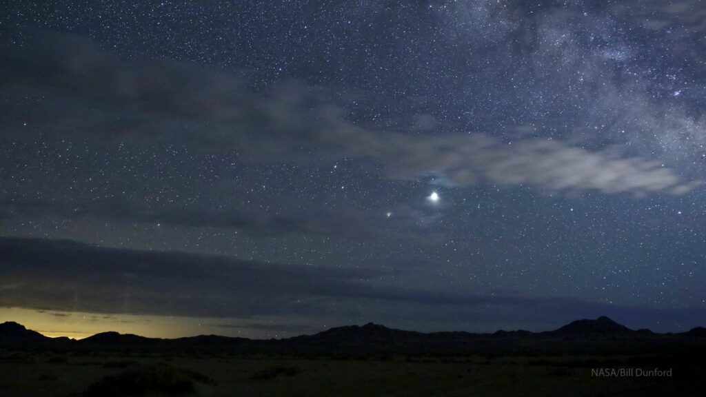 La Grande conjonction entre Jupiter et Saturne, le 21 décembre 2020 // Source : Nasa / Tumblr La Grande conjonction entre Jupiter et Saturne, le 21 décembre 2020 // Source : Nasa / Tumblr