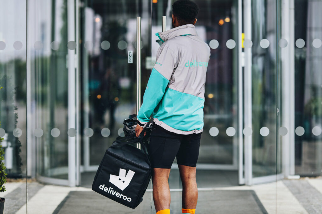 Un livreur Deliveroo // Source : Deliveroo / Flickr Un livreur Deliveroo // Source : Deliveroo / Flickr
