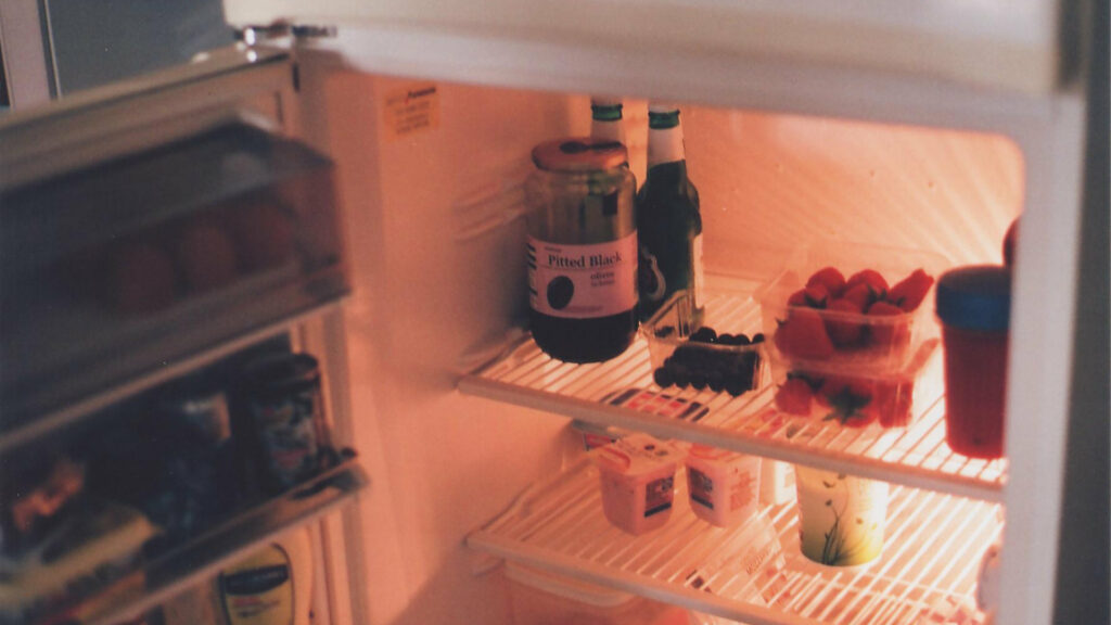 Voilà comment fonctionne un frigo. // Source : Flickr/CC/Eloïse L (photo recadrée) Voilà comment fonctionne un frigo. // Source : Flickr/CC/Eloïse L (photo recadrée)