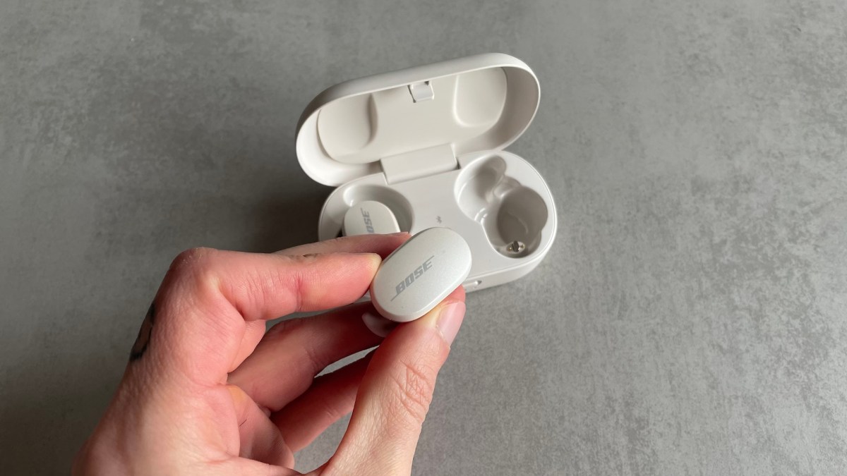 Les écouteurs Bose QuietComfort Earbuds // Source : Maxime Claudel pour Numerama Les écouteurs Bose QuietComfort Earbuds // Source : Maxime Claudel pour Numerama