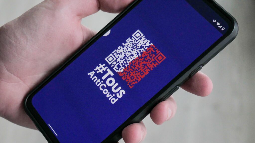 Le gouvernement veut inclure des QR-codes à TousAntiCovid. // Source : Louise Audry pour Numerama Le gouvernement veut inclure des QR-codes à TousAntiCovid. // Source : Louise Audry pour Numerama