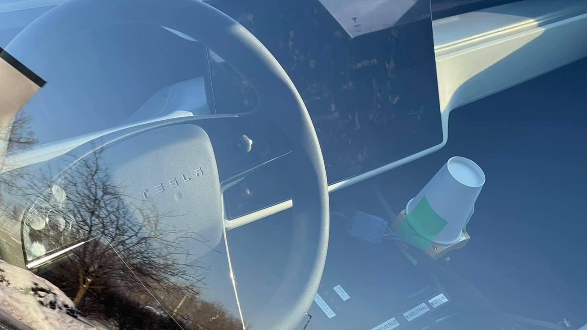 Nouvelle Model S avec un volant normal // Source : Reddit Nouvelle Model S avec un volant normal // Source : Reddit